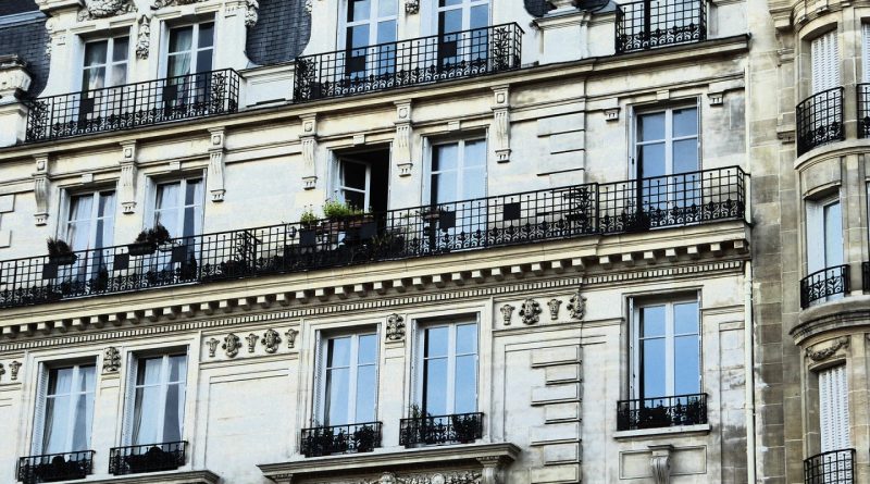 Électricité dans un appartement haussmannien : les normes à respecter