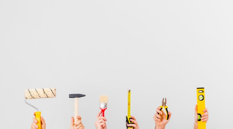 Bricolage facile : créez un support de chargeur sans fil en béton au style minimaliste